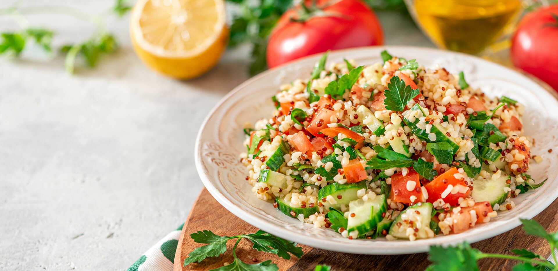 Mediterranean Quinoa Salad (Vegetarian)